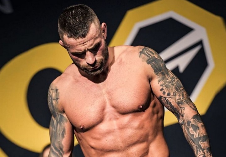 Vémola o titul bojovať nebude! Nahradí ho slovenský bojovník